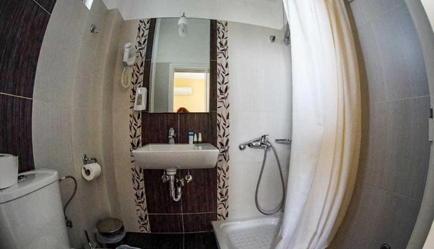 Bathroom 3, Kokkoni Beach Hotel, Peloponnese