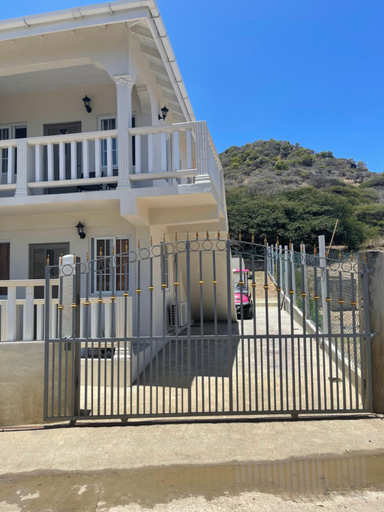 Others 4, Backstreet BNB
