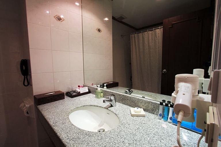 Bedroom 4, St. James, Khlong Toey