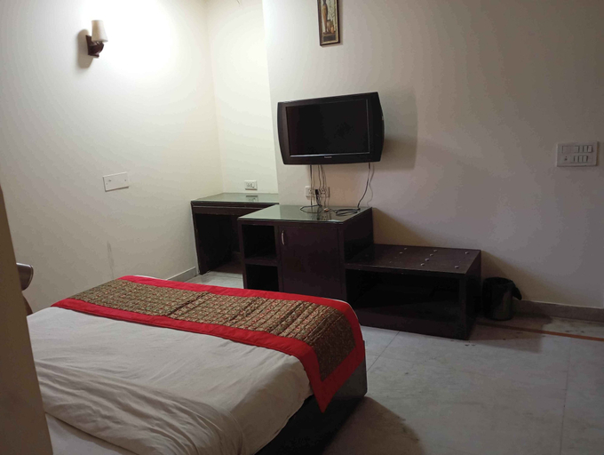 Bedroom 3, Hotel Royal India - South City 1, Gurgaon