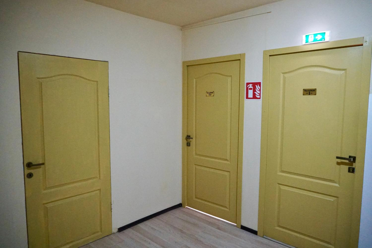 Others 5, Cazare Alfredo, Craiova