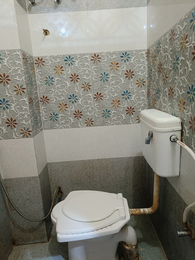 Bathroom 5, Shri Bholanath Atithi Bhavan, Varanasi