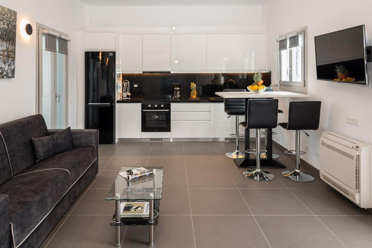 Kitchen 5, G & W Suites, South Aegean