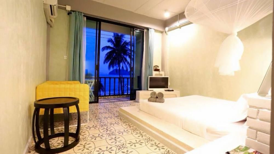 Bedroom 2, De Sea Almond Hotel Chumphon, Muang Chumphon