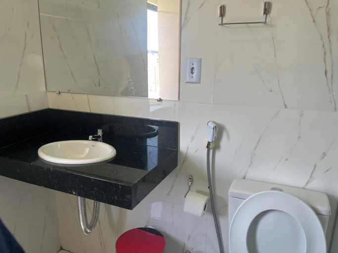 Bathroom 4, River Class Hotel, Petrolina