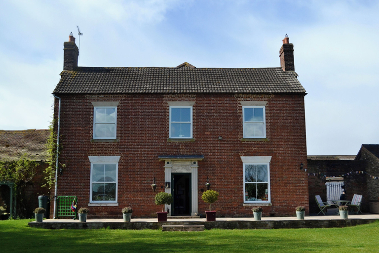 Exterior & Views 2, Broome Park Farm B&B, Shropshire