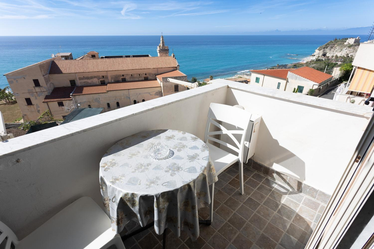 Others 3, Residenza Luce Sul Mare, Vibo Valentia