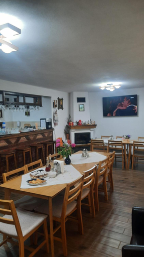 Food & Drinks 2, Izvorul Maleii, Petrosani