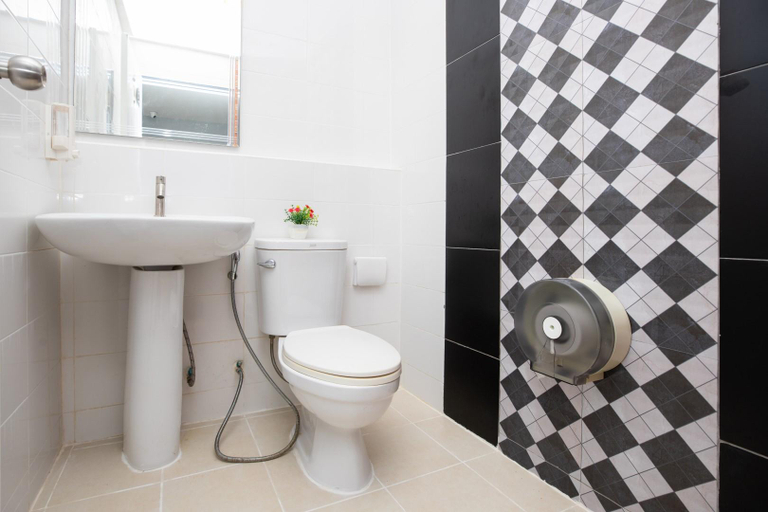 Bathroom 29