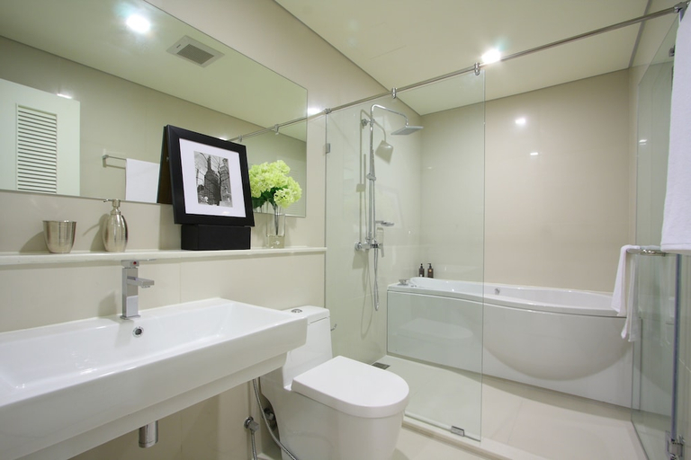Bathroom 4, Ivy Thonglor 55, Wattana