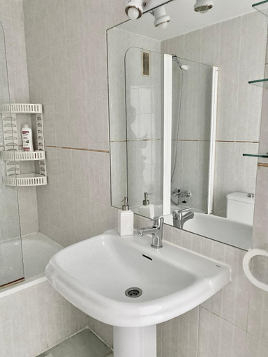 Bathroom 5, Jerez Avenida, Cádiz