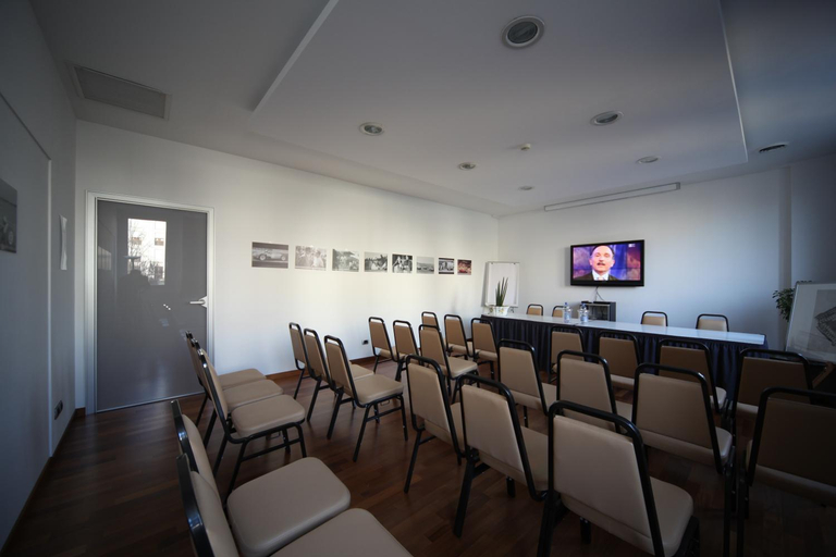 Others 5, Albergo Anelli, Lodi