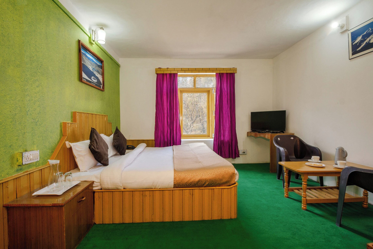 Bedroom 3, Rudra Mountain Inn, Kullu