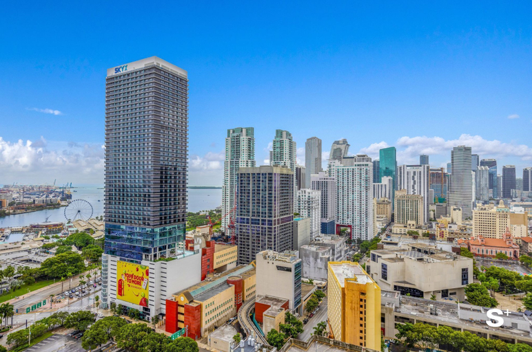 Exterior & Views 2, Luxury Downtown 2 BR with Skyline View, Miami-Dade