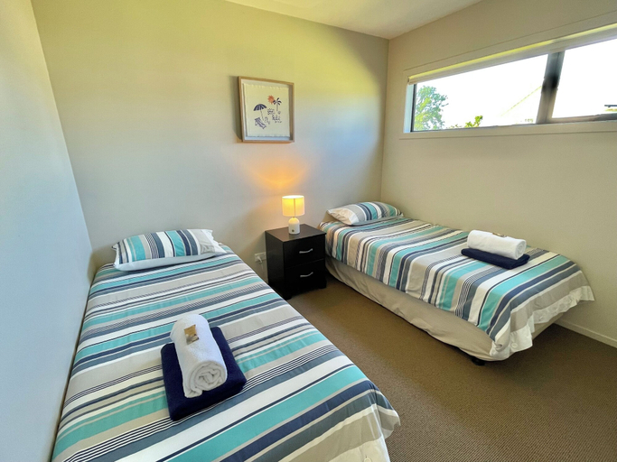 Bedroom 3, Cooks Beach Resort, Thames-Coromandel