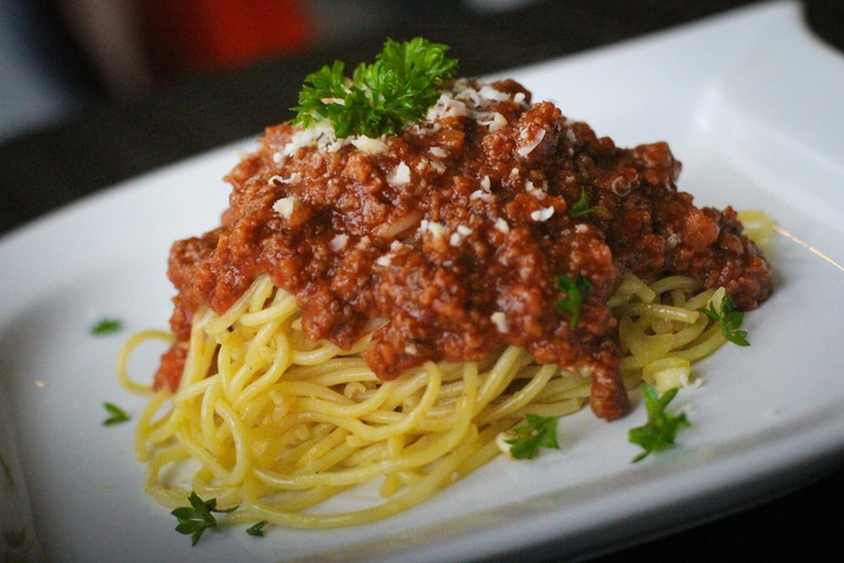 Food & Drinks 9