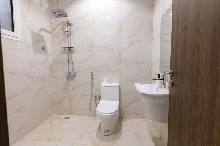 Bathroom 5, Al-Jamwaut B - Nozol Noor 7, Al Madinah Al Munawwarah