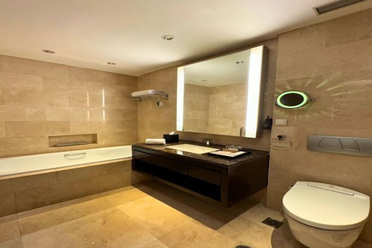 Bathroom 22