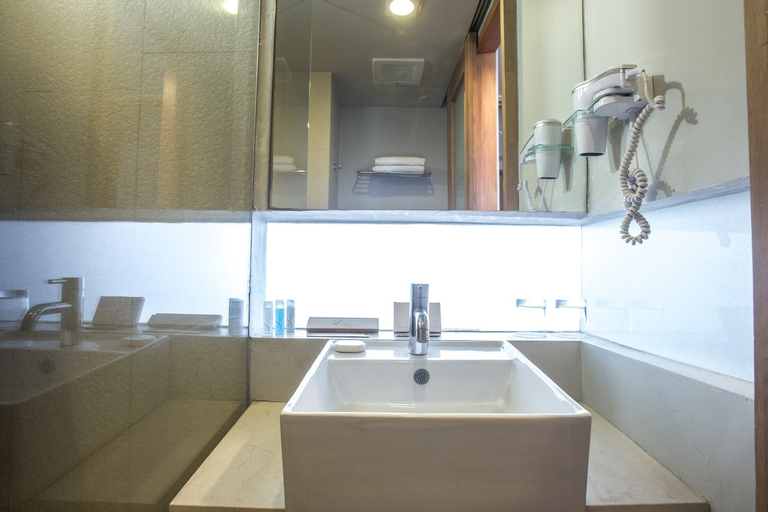 Bathroom 5
