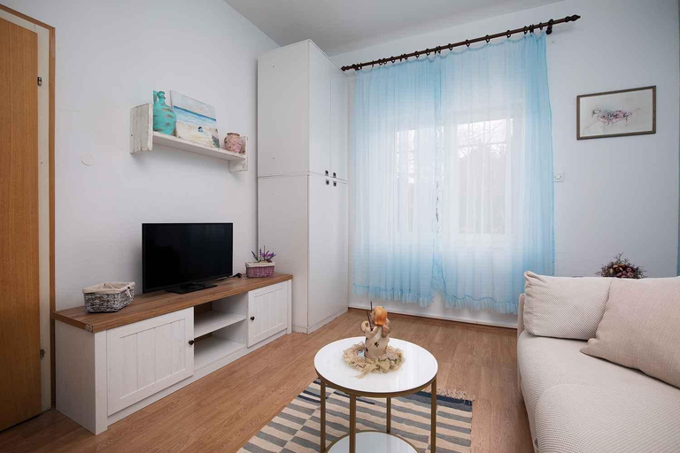 Others 3, Alluring Apartment in Medulin near Beach, Medulin