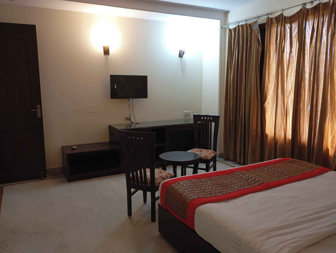 Bedroom 5, Hotel Royal India - South City 1, Gurgaon