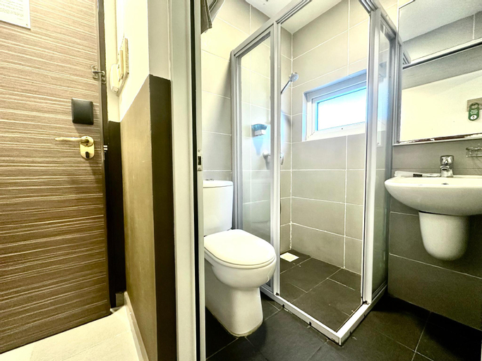 Bathroom 3