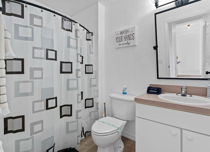 Bathroom 4, Amazing 3BR 2BA Townhome With Lake View at Terra Verde!, Osceola