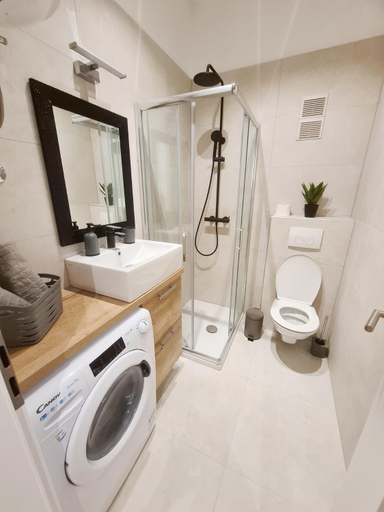 Bathroom, Caligula City Center Apartment, Pula