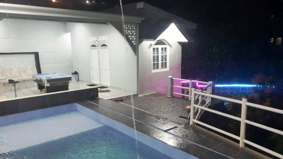 Swimming Pool 15
