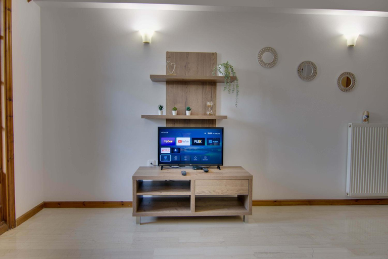 Others 2, The Big Cypress Apartments, Ionian Islands