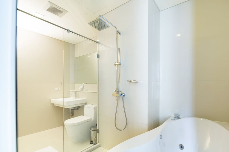 Bathroom 4, Ivy Thonglor 55, Wattana