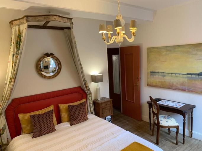 Bedroom 5, La Grenouille Noire, Allier