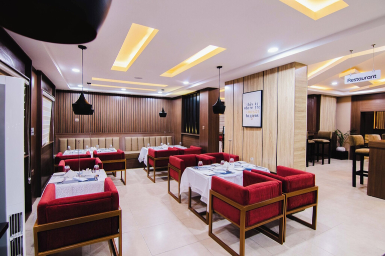 Food & Drinks 5, Bon Hotel Royal Parklane, Akure North