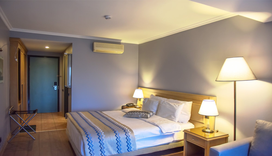 Bedroom 4, Denizati Plus Hotel, Pendik