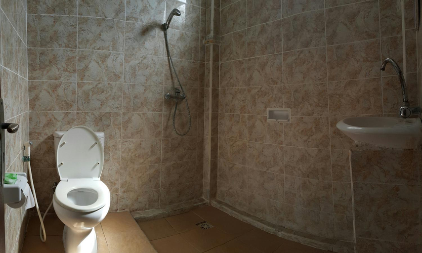 Bathroom 7