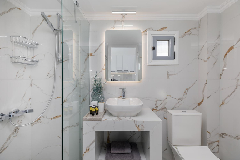 Bathroom 3, Stork Apartments, Central Macedonia
