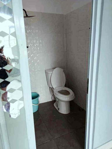 Bathroom 4