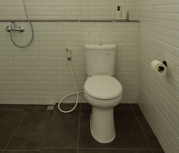 Bathroom 5, Kosan Guest House Balikpapan, Balikpapan