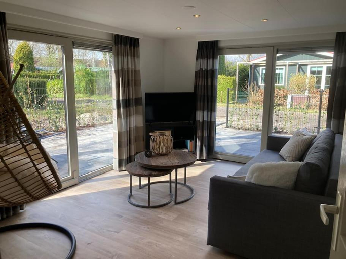 Others 5, Luxe chalet met airco bij bos en zwemwater, Amersfoort
