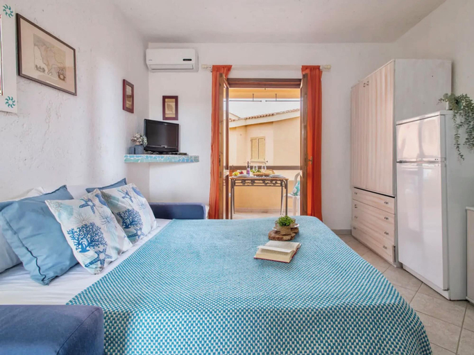 Living area 5, Residence in Marinella just 300 mt from the sea, Olbia-Tempio