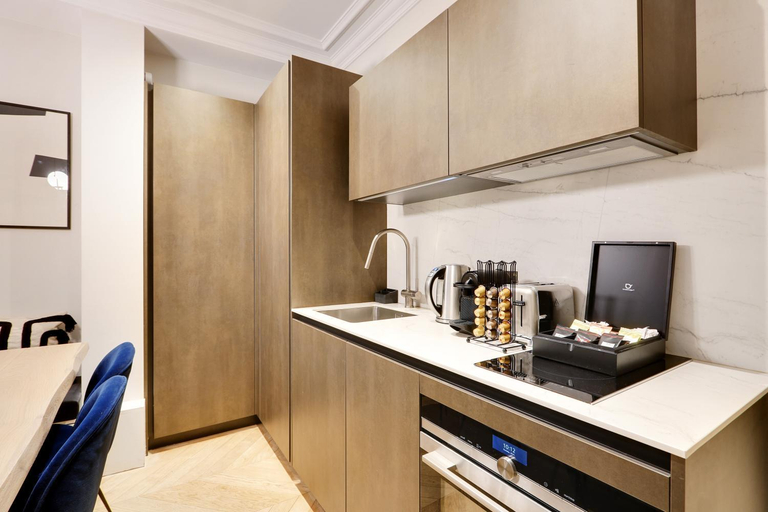 4, TheLander - Champs Elysees Serviced Apartments, Paris
