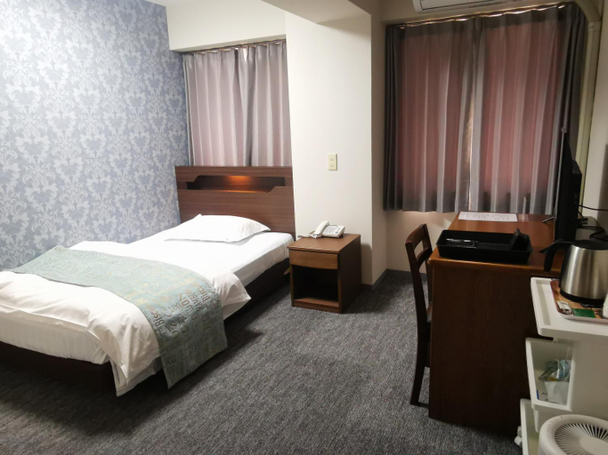 Bedroom 1, Business Hotel Azuma, Hannō