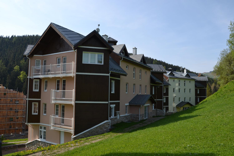 Others 5, Apartmany pod horizontem, Trutnov