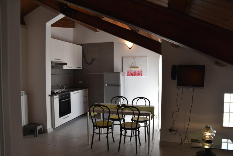 Others 5, Residenza Ondanomala, Foggia