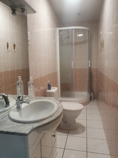 Bathroom 20