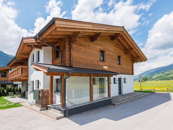 Fantastic chalet with sauna, Zell am See