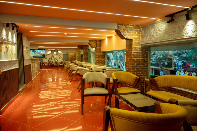 Food & Drinks 5, Soft Hotel, Qasr an-Nil
