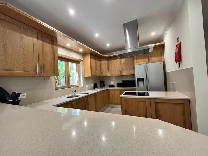 Kitchen 4, Light House Luxury Villa, Albufeira