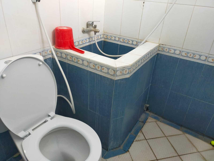 Bathroom 3, Villa Puri, Malang