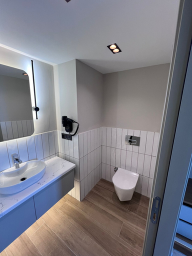 Bathroom 5, Assosa Port, Ayvacık